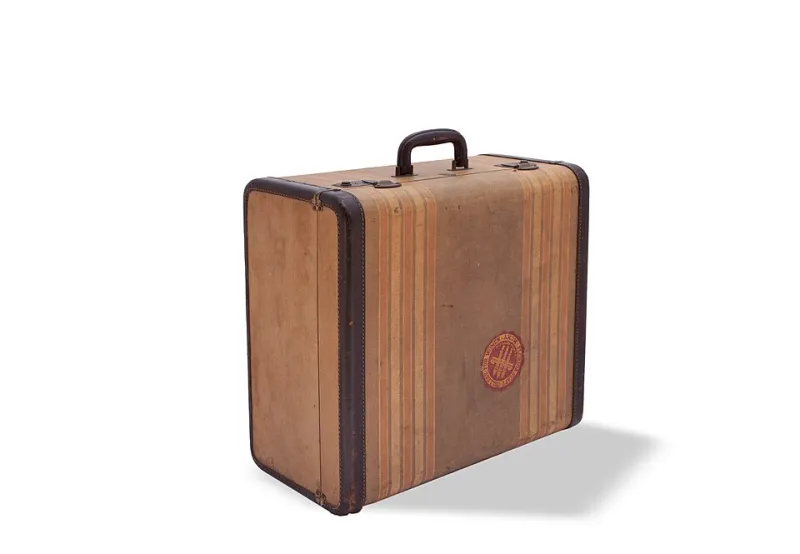 Overhead Racks, Vestibules and Guards Vans: How Much Luggage Can You Really Squeeze Onto a British Train?
